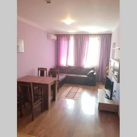 Komfortables Appartement Mit Schwimmbad شقة سفيتي فلاس